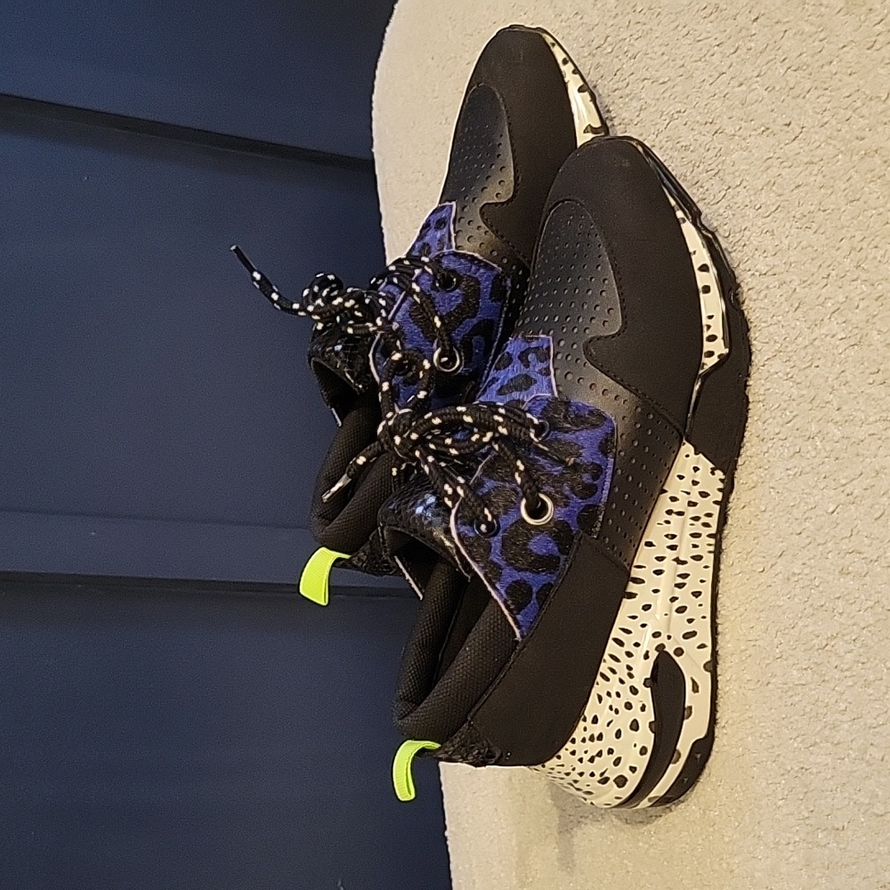 STEVE MADDEN Cliff Blue Leo Size 8.5